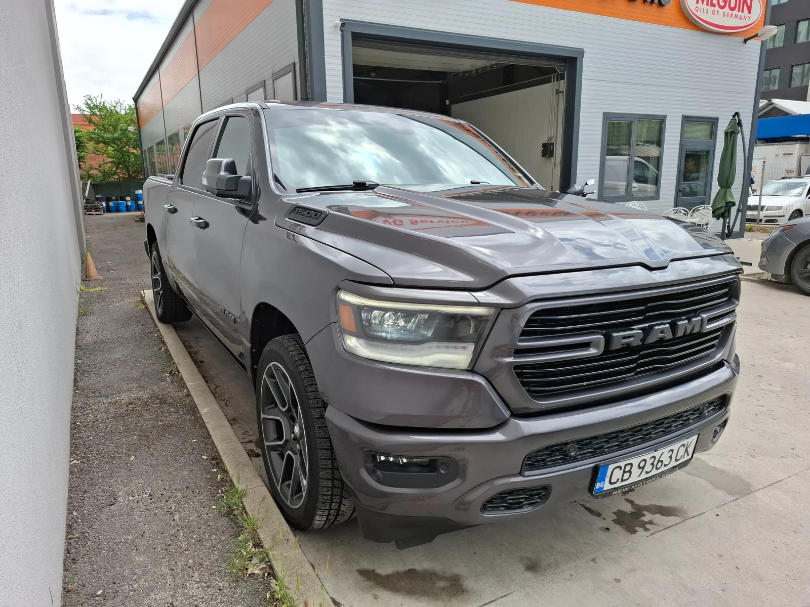 Dodge RAM 1500 5.7 HEMI-ГАЗ - изображение 2