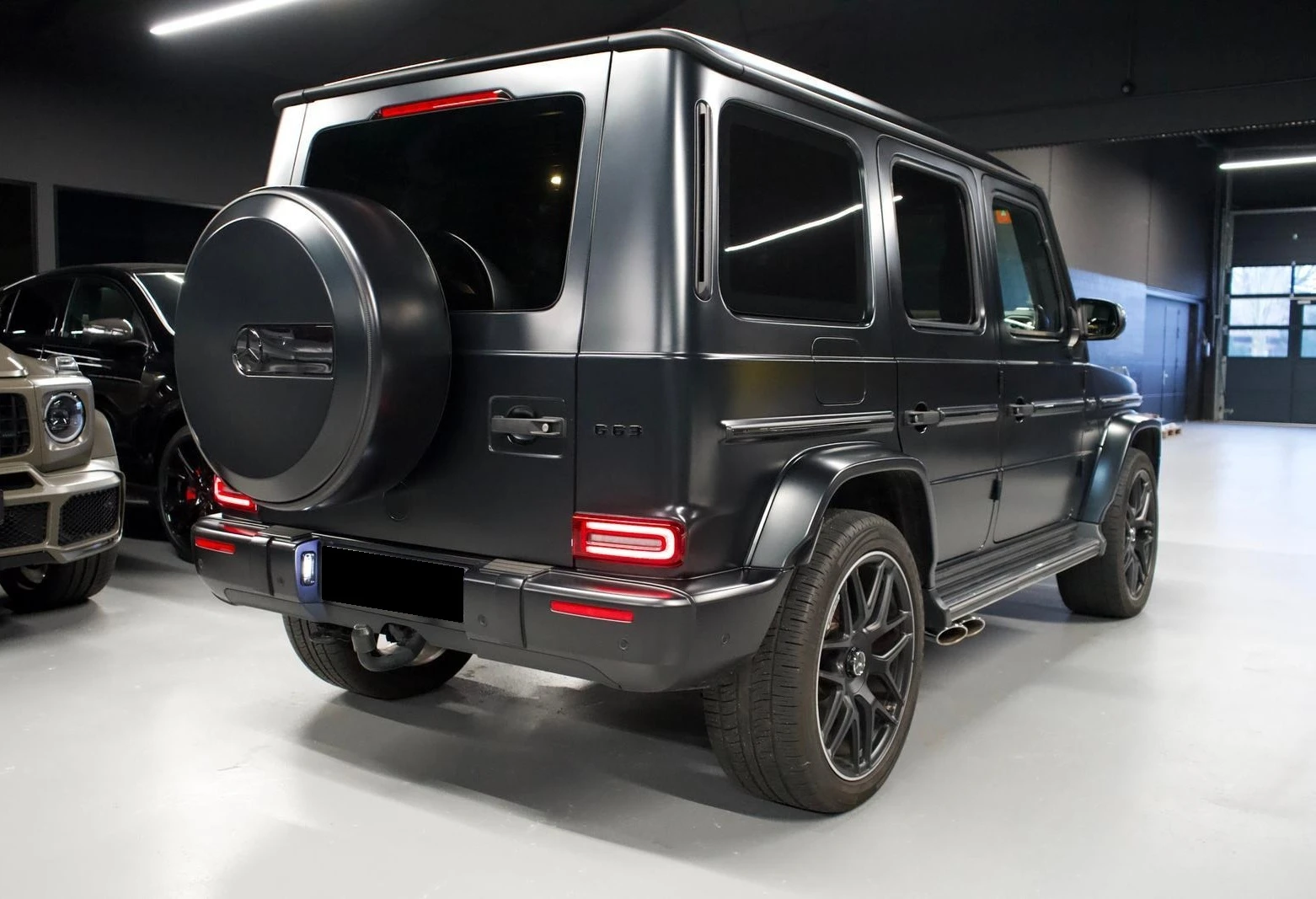 Mercedes-Benz G 63 AMG DESIGNO* CARBON* BURM* DIST* MEMORY* 360CAM*  | Mobile.bg   5