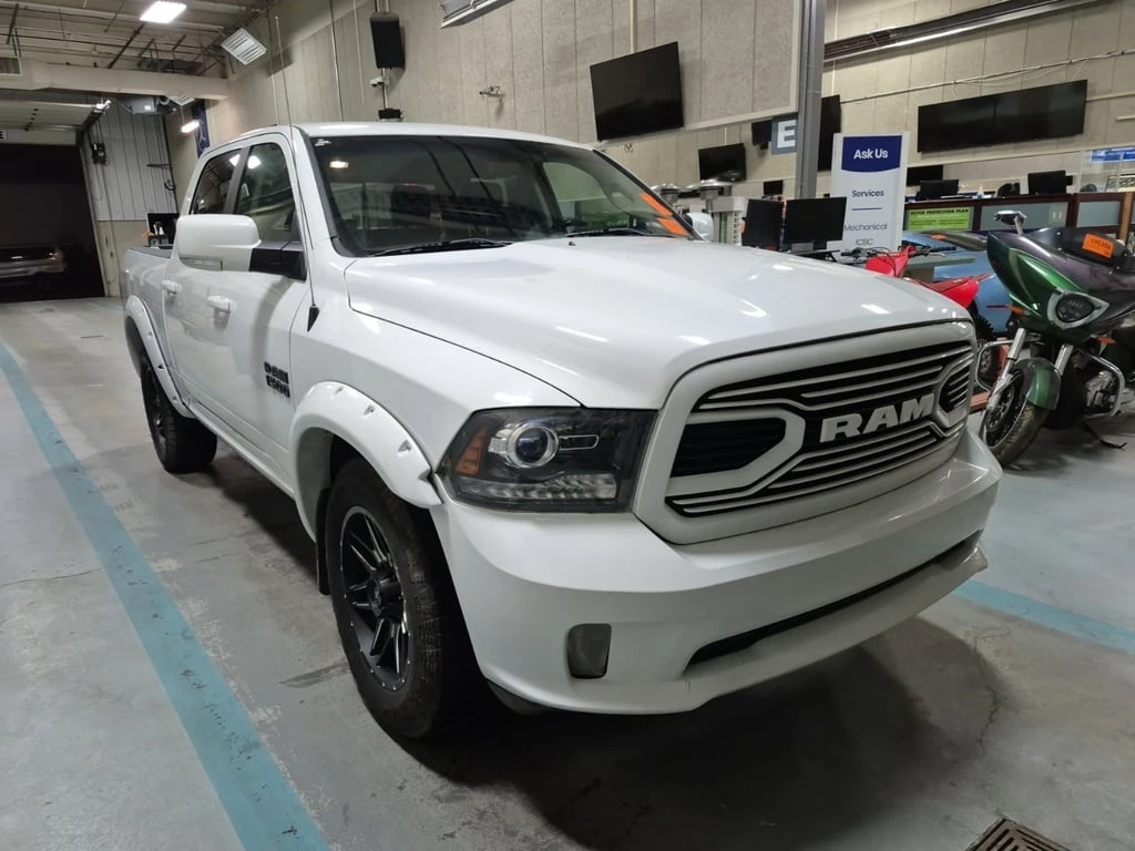 Dodge RAM 1500 * SPORT CREW CAB SHORT BED * CARFAX * ЦЕНА ДО БГ - изображение 2