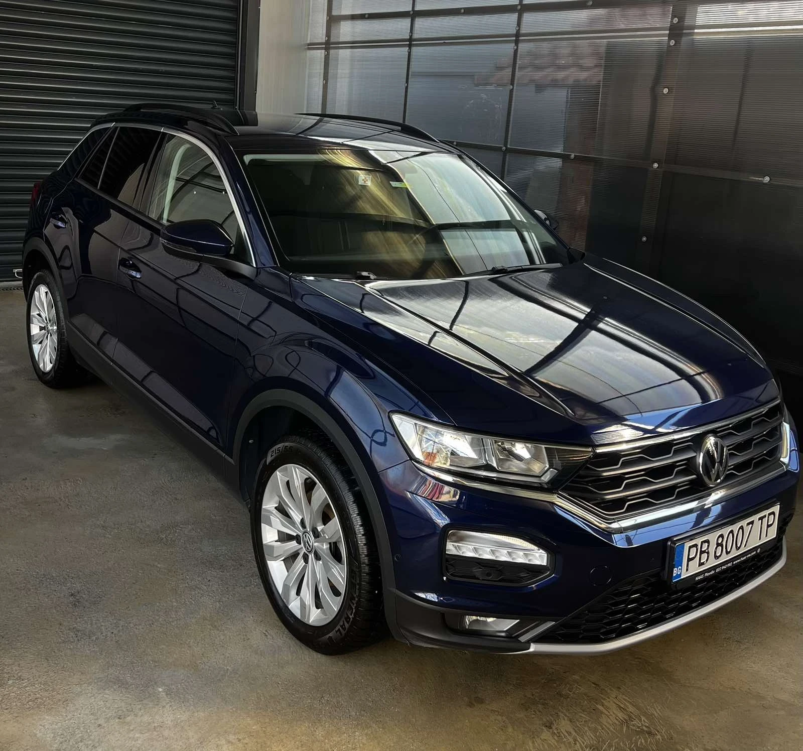 VW T-Roc, снимка 2 - Автомобили и джипове - 53293652