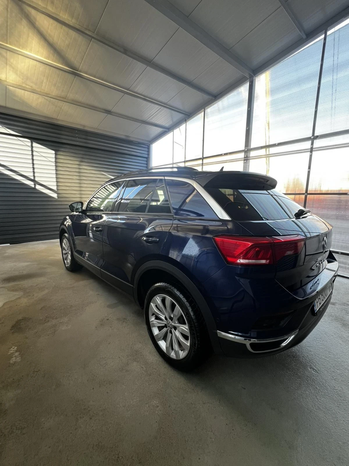 VW T-Roc, снимка 5 - Автомобили и джипове - 53293652