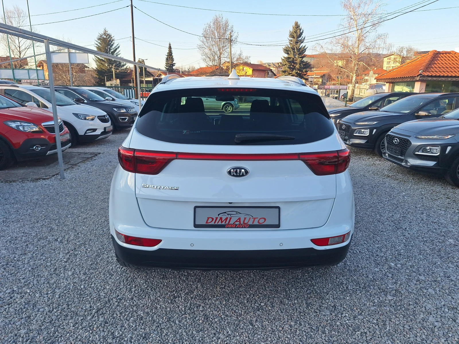 Kia Sportage 1.6 GDI 132ks Navigacia Kamera!, снимка 4 - Автомобили и джипове - 53801392