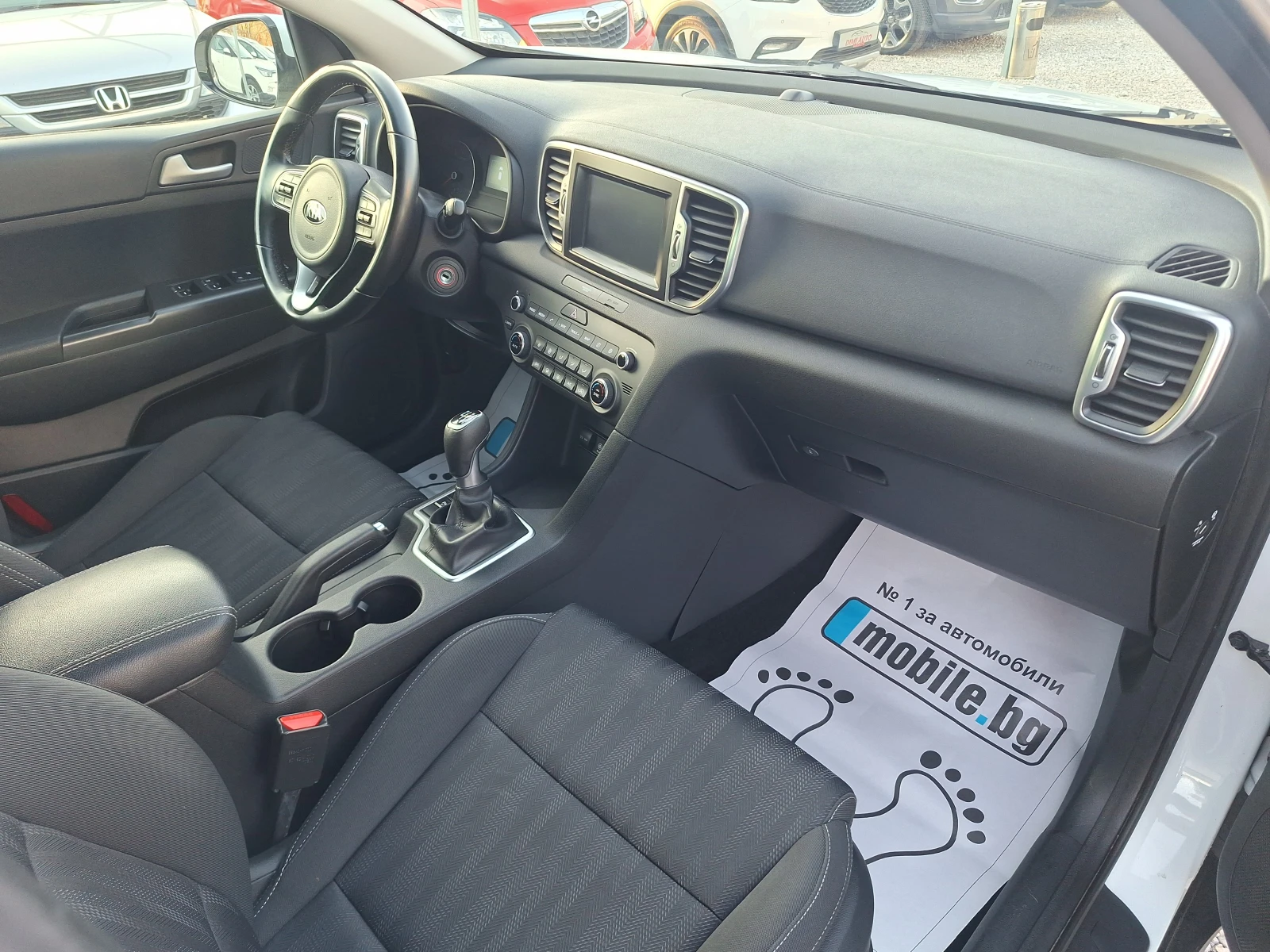 Kia Sportage 1.6 GDI 132ks Navigacia Kamera!, снимка 12 - Автомобили и джипове - 53801392