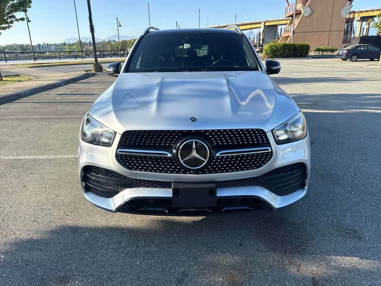 Mercedes-Benz GLE 350  4MATIС* DISTRONIC* BURMESTER* AMBIENTNO* , снимка 6 - Автомобили и джипове - 54439413