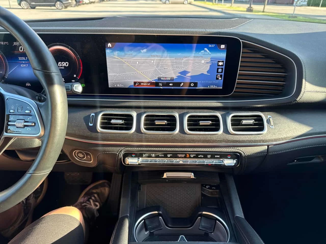 Mercedes-Benz GLE 350  4MATIС* DISTRONIC* BURMESTER* AMBIENTNO* , снимка 9 - Автомобили и джипове - 54439413