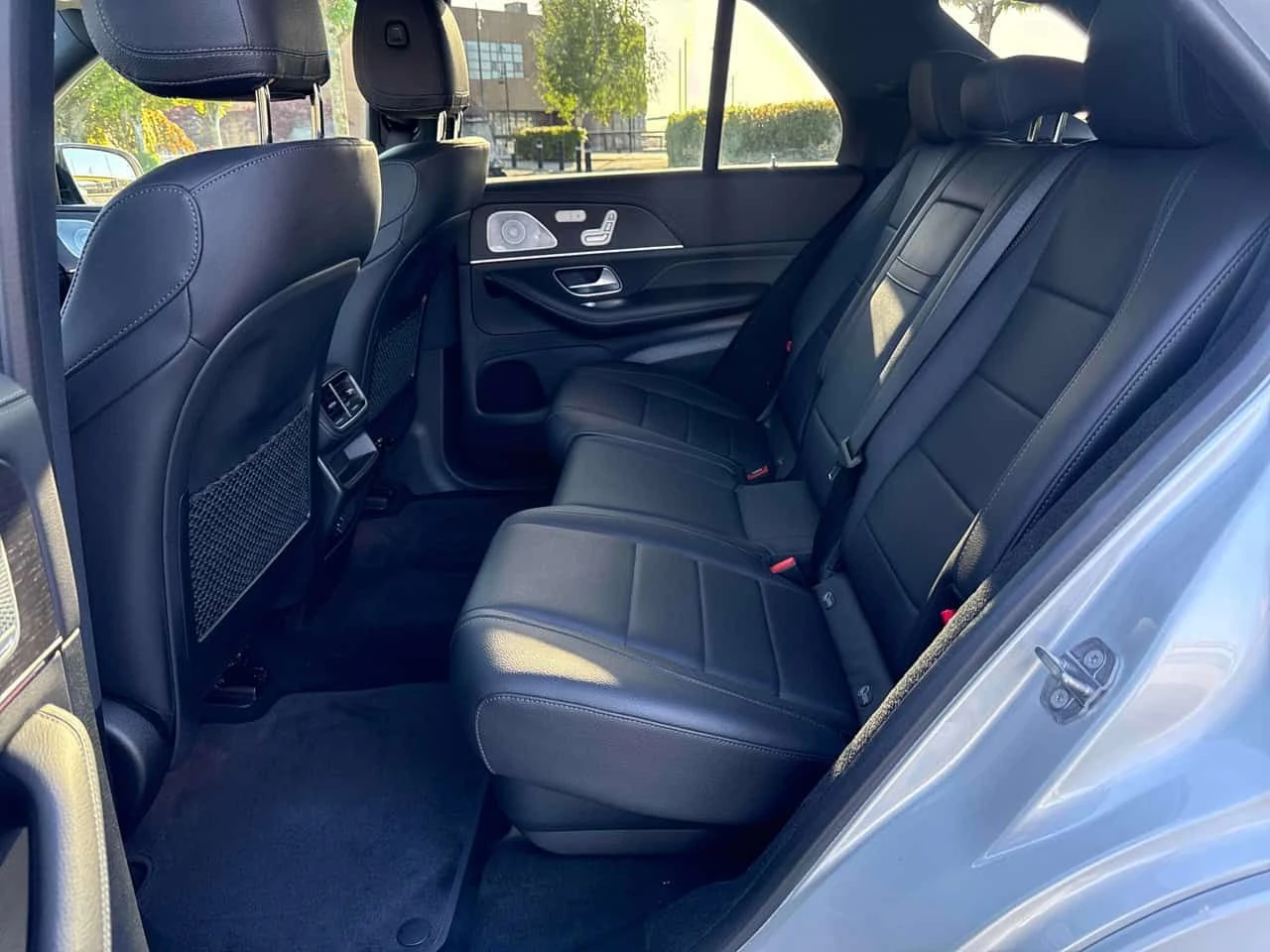 Mercedes-Benz GLE 350  4MATIС* DISTRONIC* BURMESTER* AMBIENTNO* , снимка 10 - Автомобили и джипове - 54439413