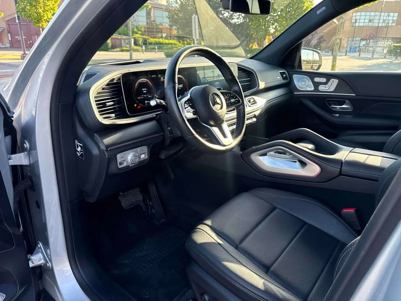 Mercedes-Benz GLE 350  4MATIС* DISTRONIC* BURMESTER* AMBIENTNO* , снимка 5 - Автомобили и джипове - 54439413