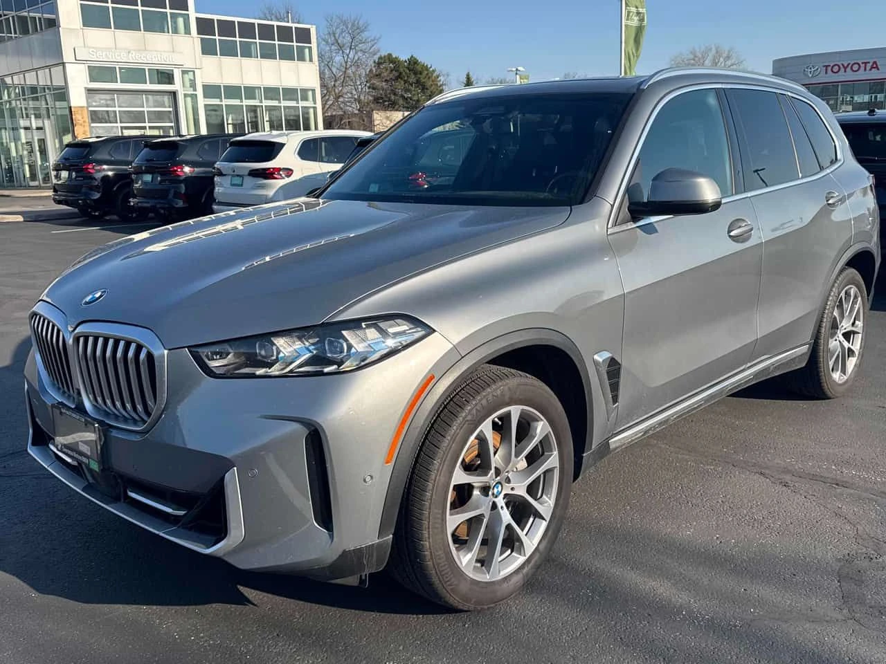 BMW X5 xDrive40i| DISTRONIC| ЛАЗЕРИ| 360| HARMAN/K| PANO
