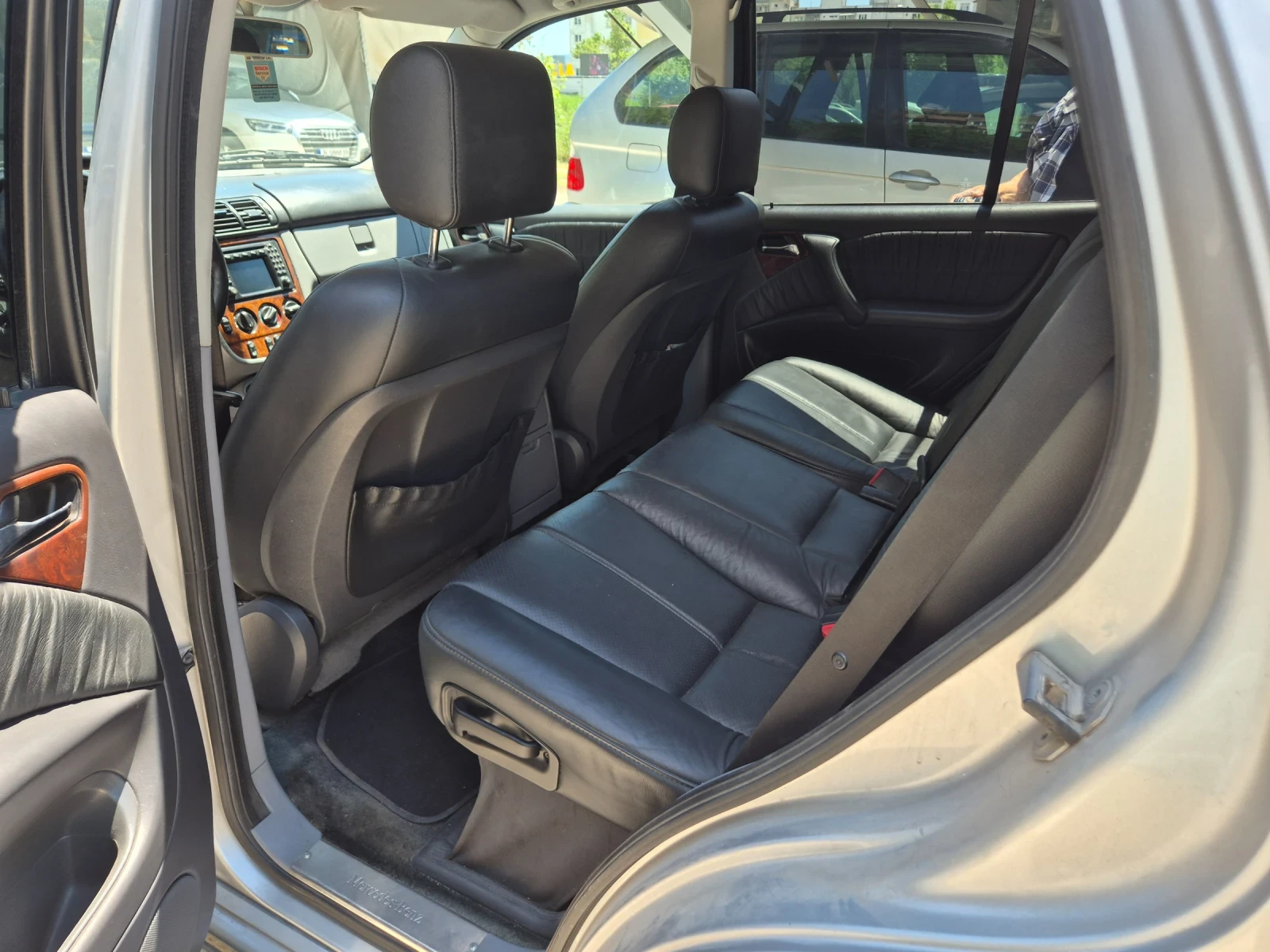 Mercedes-Benz ML 270, снимка 12 - Автомобили и джипове - 54993177