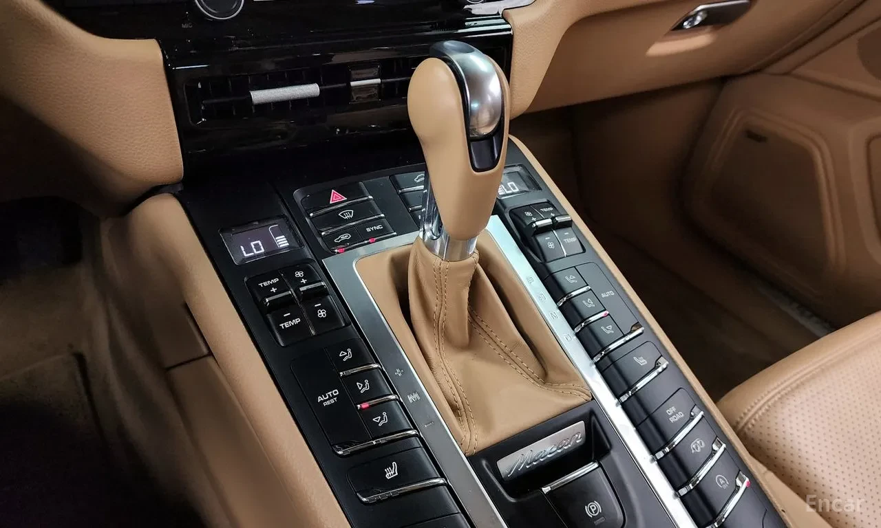 Porsche Macan 3.6 Turbo V6, снимка 9 - Автомобили и джипове - 55541218