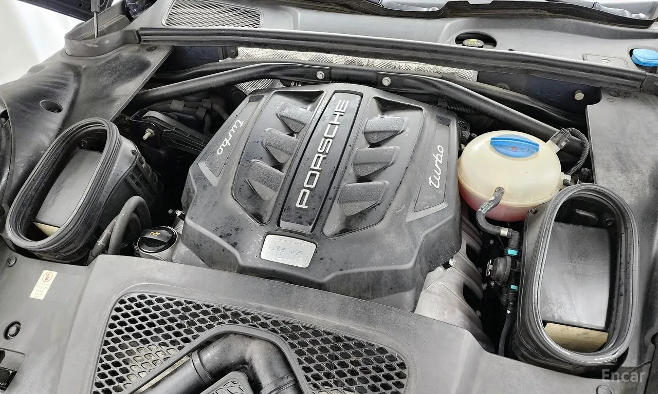 Porsche Macan 3.6 Turbo V6, снимка 16 - Автомобили и джипове - 55541218