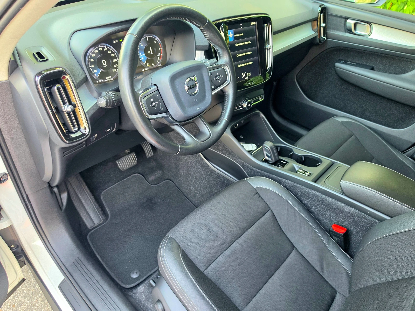 Volvo XC40 INSCRIPTION* DIGITAL* 150KC* D3* KOJA* KAMERA* , снимка 9 - Автомобили и джипове - 55805602