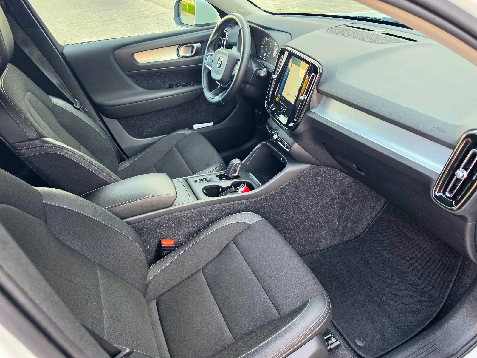 Volvo XC40 INSCRIPTION* DIGITAL* 150KC* D3* KOJA* KAMERA* , снимка 13 - Автомобили и джипове - 55805602