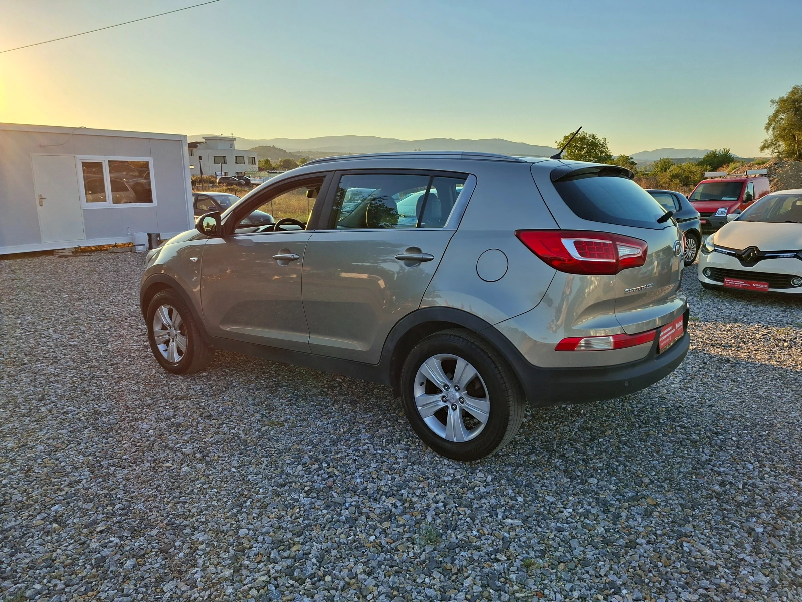 Kia Sportage 1.7CRDI* 36м. х 217EUR.* , снимка 3 - Автомобили и джипове - 55992532