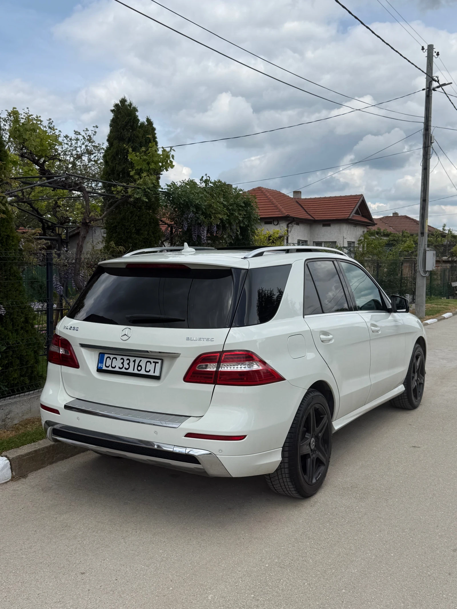 Mercedes-Benz ML 250 AMG/PREMIUM/PANO, снимка 5 - Автомобили и джипове - 56163027