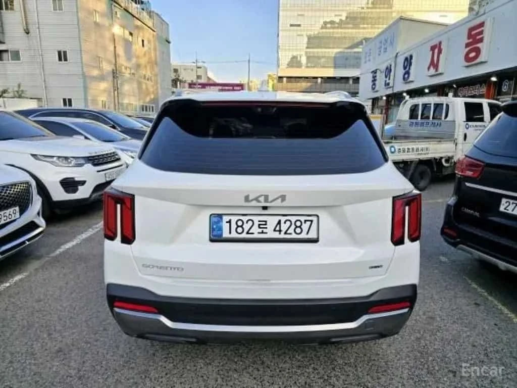 Kia Sorento * HEV 1.6 2WD * Обдухване * 360 * Keyless * HUD * , снимка 3 - Автомобили и джипове - 56336262