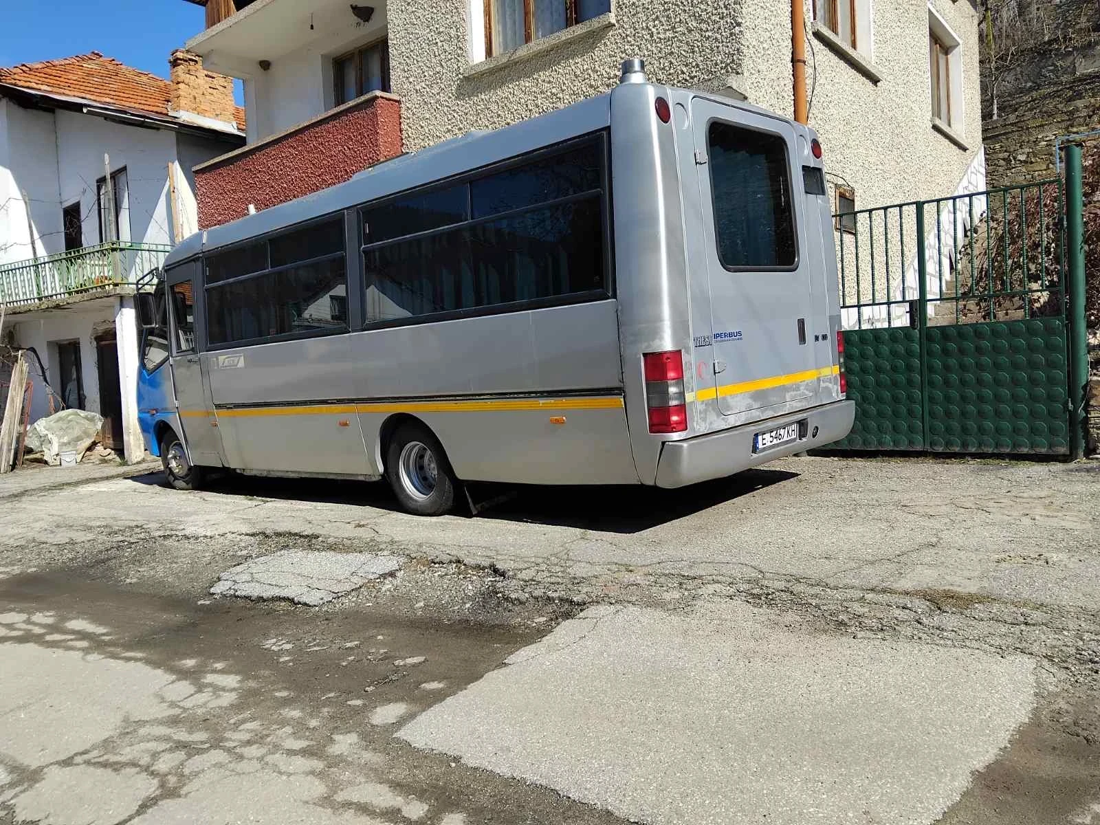 Iveco 59-12 Пътнически - изображение 2