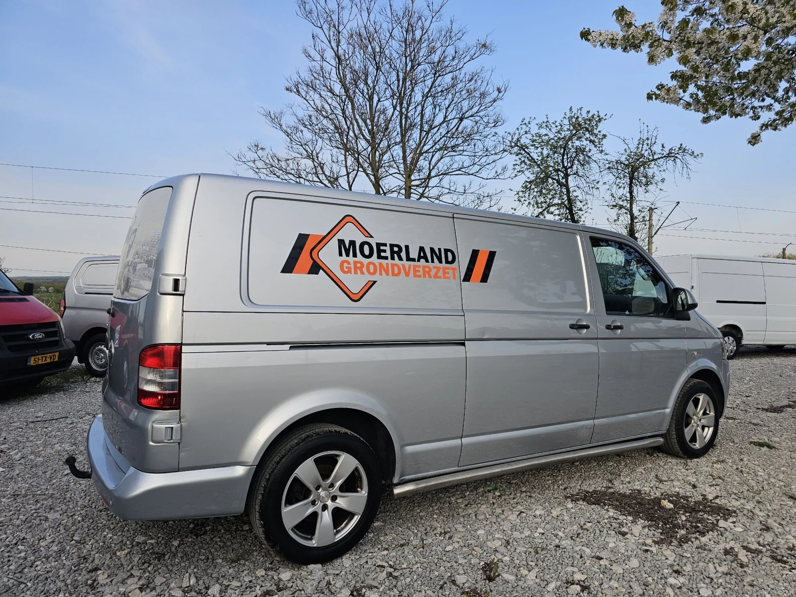 VW Transporter 2.0ТДИ/140Кс/L2H1, снимка 4 - Бусове и автобуси - 54196343