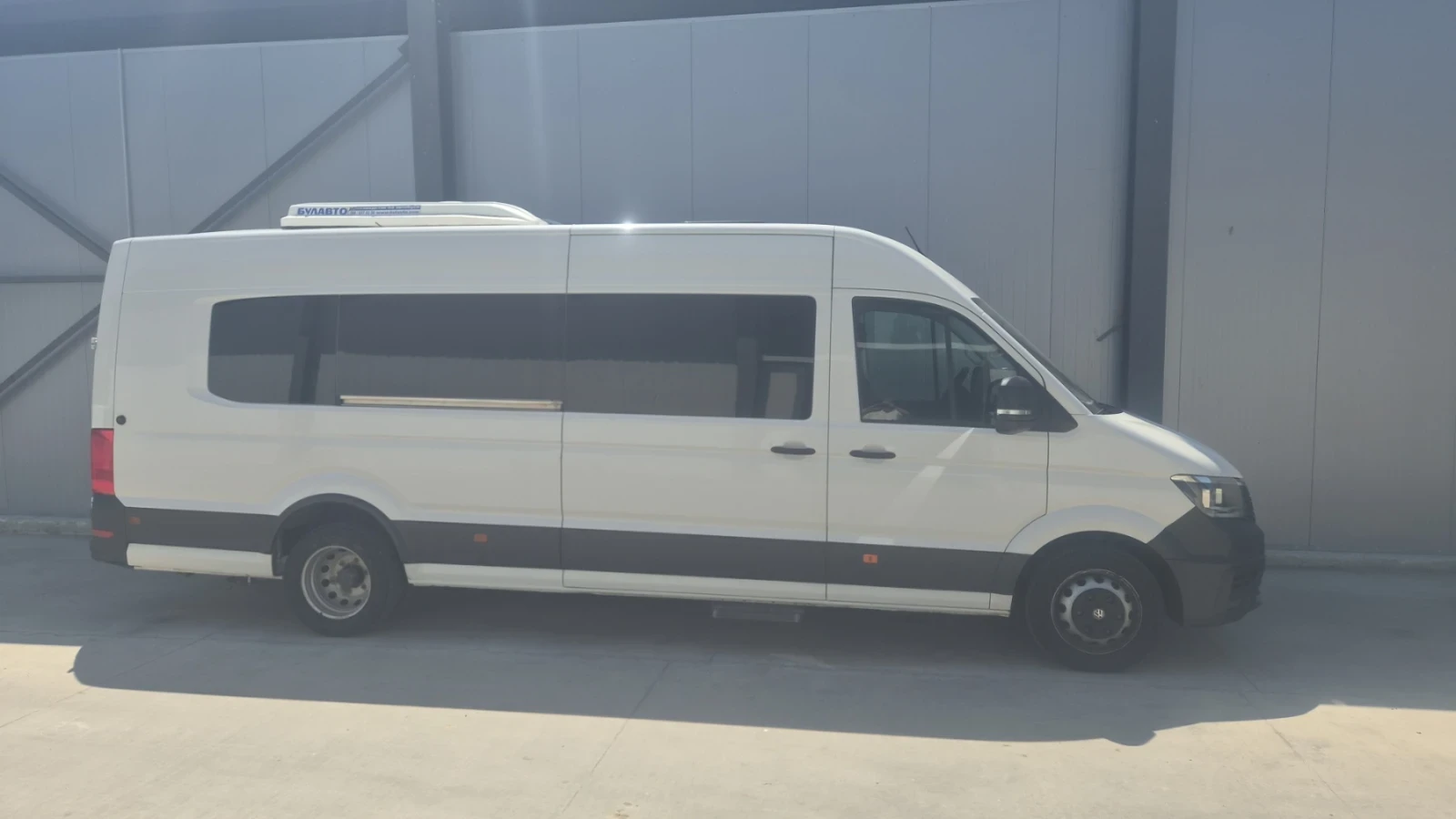 VW Crafter, снимка 2 - Бусове и автобуси - 55789059