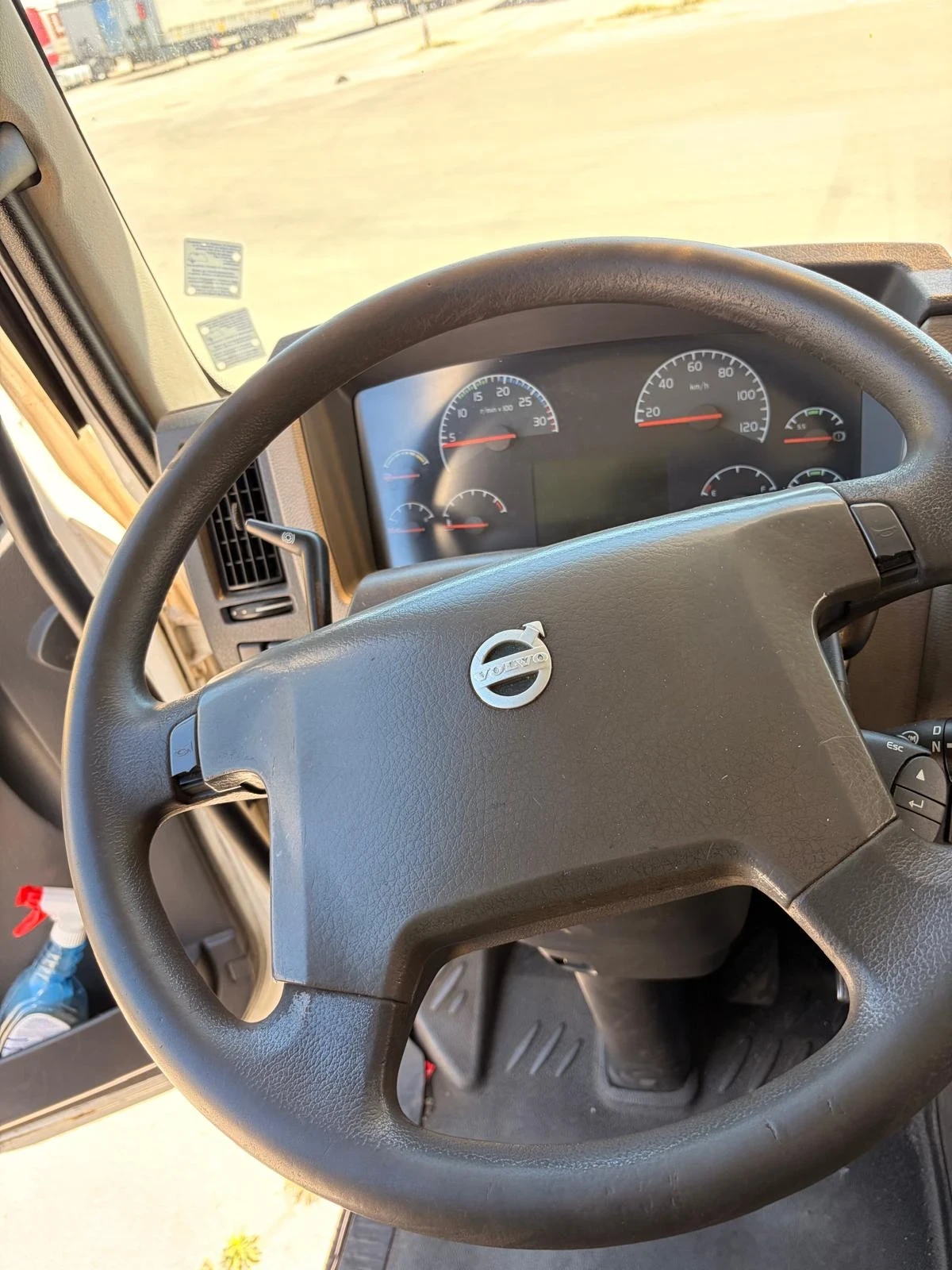 Volvo Fl, снимка 10 - Камиони - 54867890