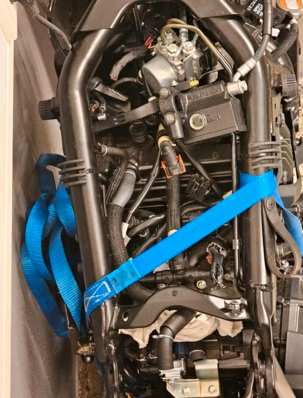 Suzuki Gsx 8S - изображение 5