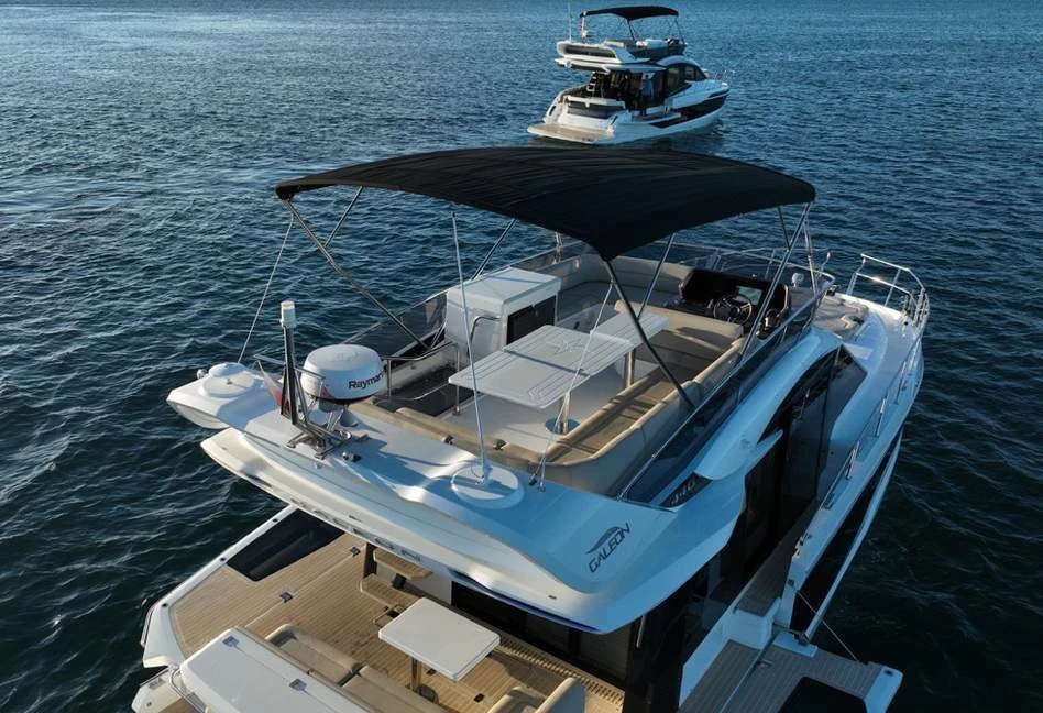 Моторна яхта Galeon 440 Fly, снимка 3 - Воден транспорт - 55951393