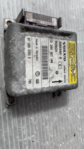     Airbag  /  /  a Volvo V40 - 30855881 / 0285001146