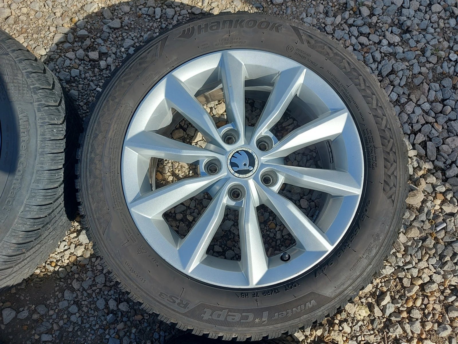    205/55R16  Skoda Octavia | Mobile.bg   4