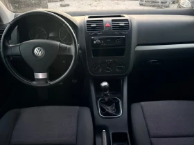 VW Golf 1.6 i 102 ps Топ Състояние Напълно Обслужен, снимка 15