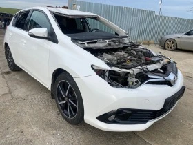 Toyota Auris 1.6 auto, снимка 1