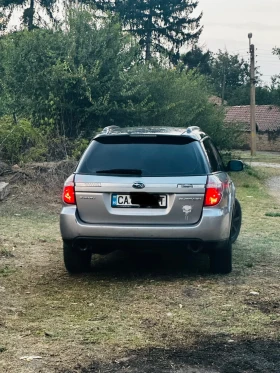 Subaru Outback Трети собственик. Реални километри! Японско шаси! , снимка 11