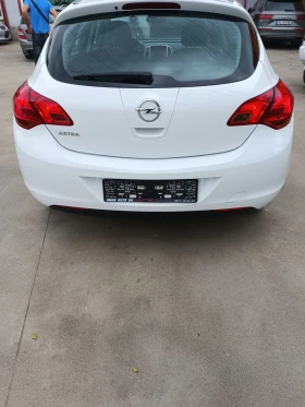 Opel Astra J 1.4iHetcbak - 8460 лв. - 76232319 4