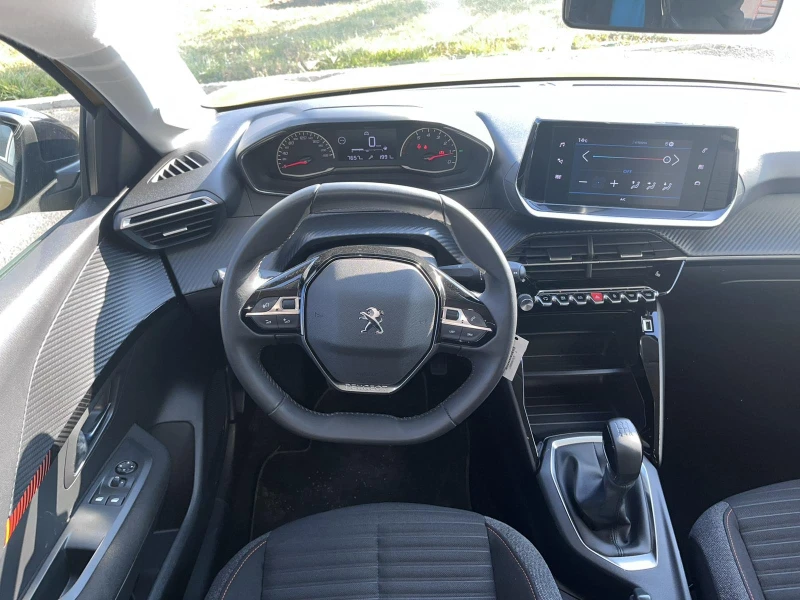 Peugeot 208, снимка 7 - Автомобили и джипове - 49377668