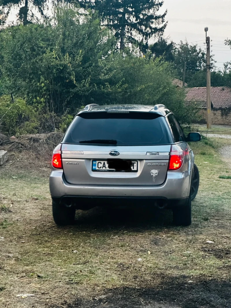 Subaru Outback Трети собственик. Реални километри! Японско шаси! , снимка 11 - Автомобили и джипове - 49565610