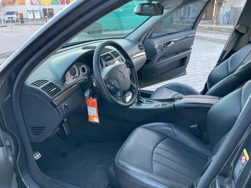Mercedes-Benz E 55 AMG, снимка 12 - Автомобили и джипове - 50379699