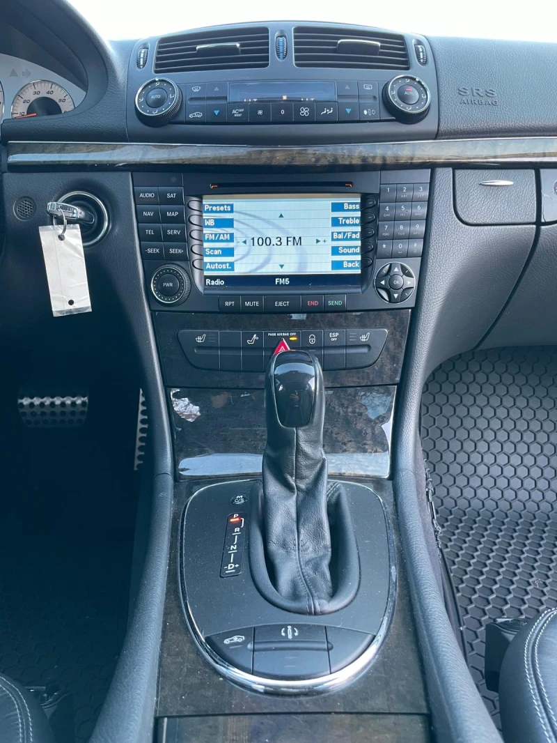 Mercedes-Benz E 55 AMG, снимка 14 - Автомобили и джипове - 50379699