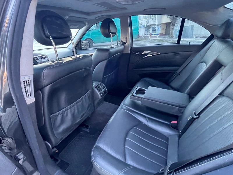 Mercedes-Benz E 55 AMG, снимка 10 - Автомобили и джипове - 50379699