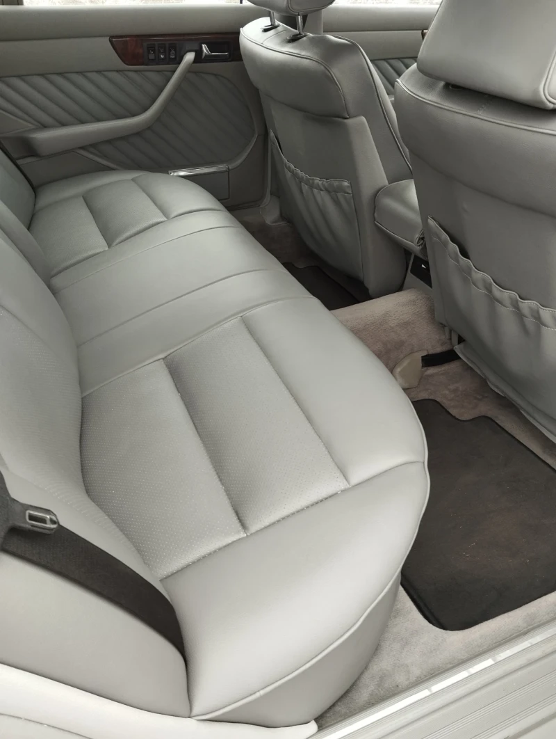 Mercedes-Benz 560 SEL, снимка 13 - Автомобили и джипове - 51529458