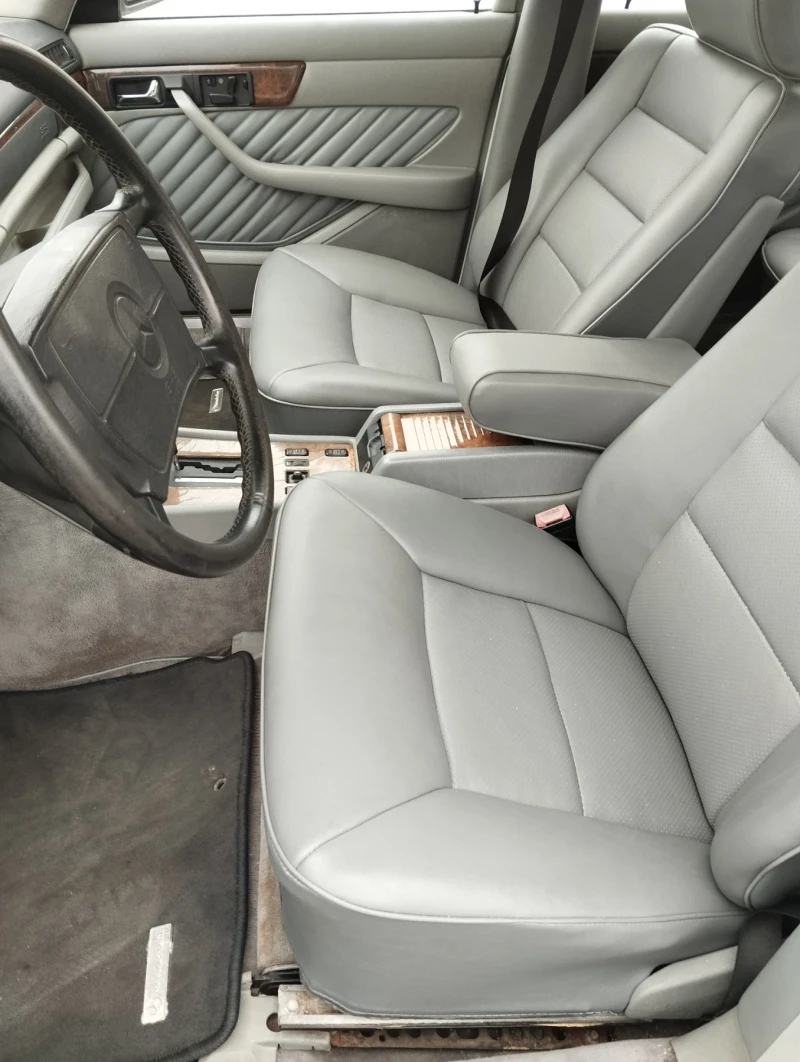 Mercedes-Benz 560 SEL, снимка 11 - Автомобили и джипове - 51529458