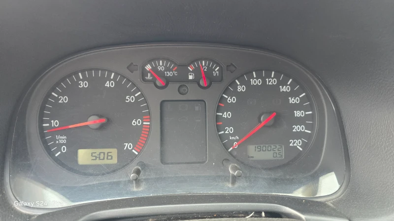 VW Golf 1.4i нов внос, снимка 7 - Автомобили и джипове - 51724466