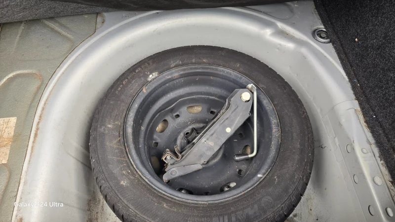 VW Golf 1.4i нов внос, снимка 8 - Автомобили и джипове - 51724466