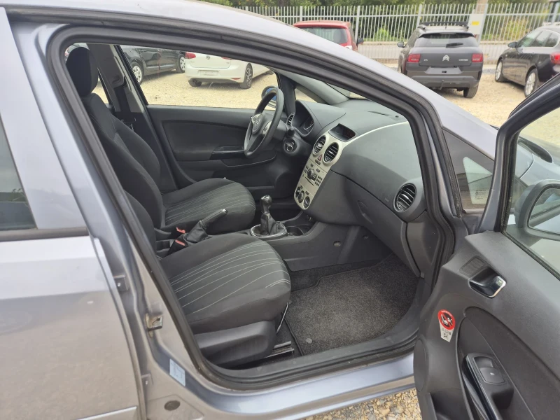 Opel Corsa 1.2i, снимка 9 - Автомобили и джипове - 51837084