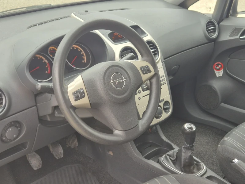 Opel Corsa 1.2i, снимка 5 - Автомобили и джипове - 51837084