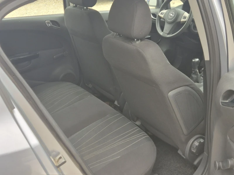 Opel Corsa 1.2i, снимка 10 - Автомобили и джипове - 51837084