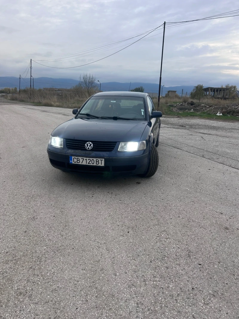 VW Passat, снимка 8 - Автомобили и джипове - 52530503
