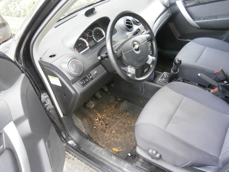 Chevrolet Aveo, снимка 6 - Автомобили и джипове - 52496015