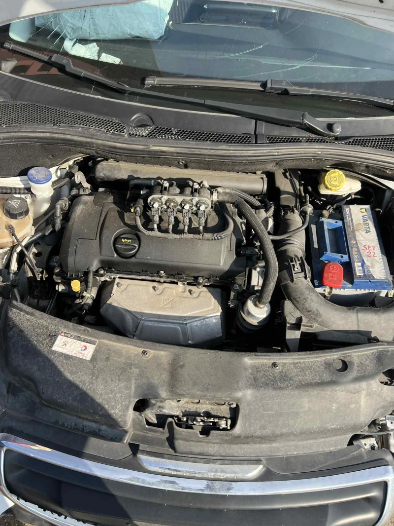 Peugeot 208 1.4 бензин 95кс, снимка 7 - Автомобили и джипове - 52638234
