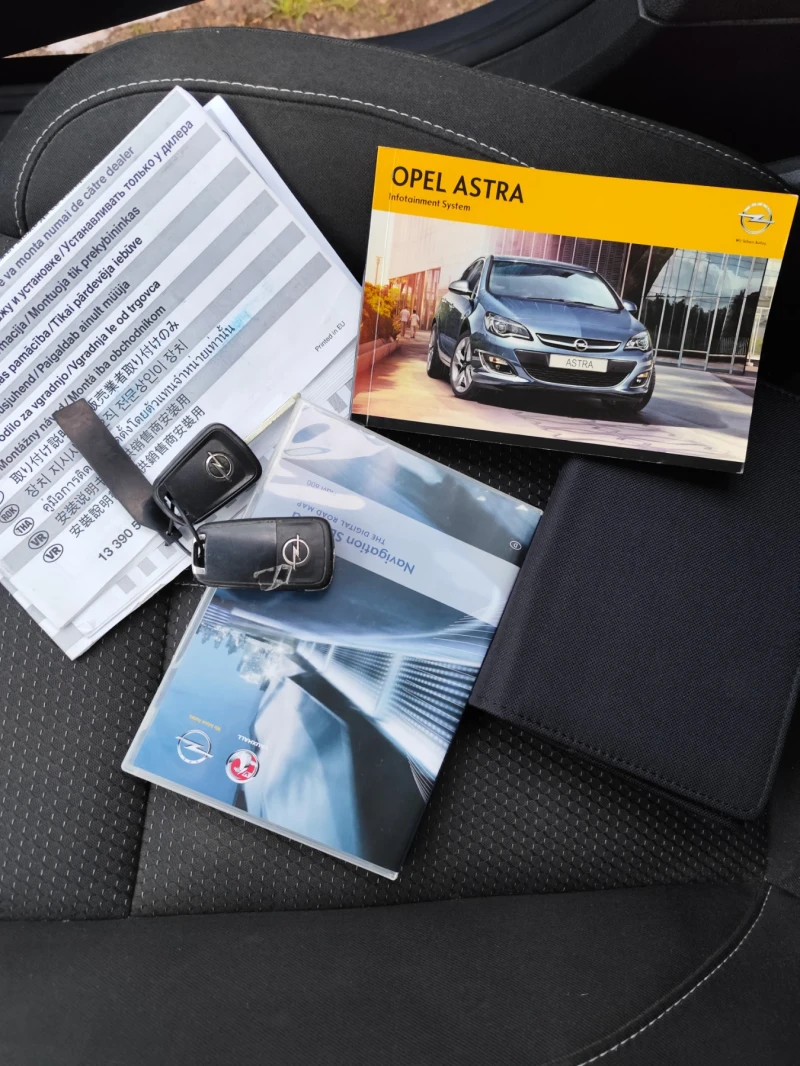 Opel Astra 1.7 CDTI NAVI, снимка 16 - Автомобили и джипове - 53565153