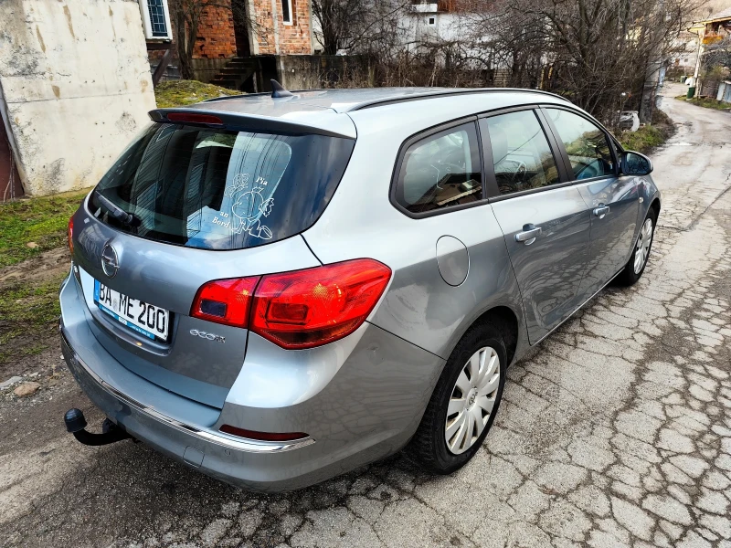 Opel Astra 1.7 CDTI NAVI, снимка 4 - Автомобили и джипове - 53565153