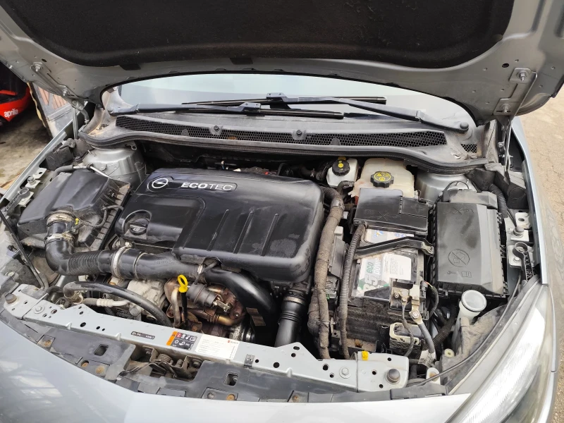 Opel Astra 1.7 CDTI NAVI, снимка 15 - Автомобили и джипове - 53565153